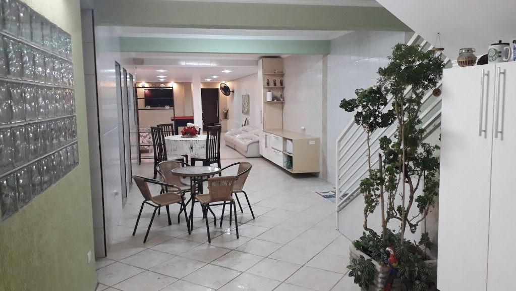 Casa com 4 dormitórios à venda, 550 m² por R$ 2.700.000,00 - Jardim Regina - São Paulo/SP