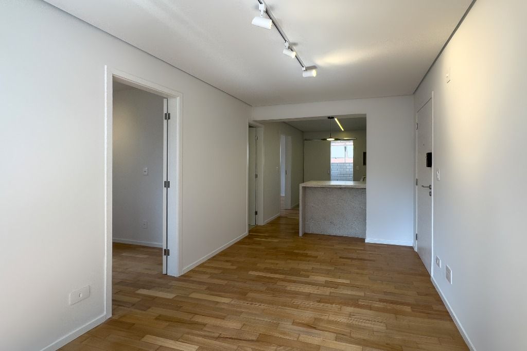 Apartamento à venda, no Condominio Edificio Principe Charles em São Paulo, Alto da Lapa, com 2 quartos, 55.00m²