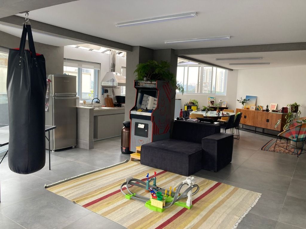 Cobertura à venda, no Condomínio Edifício Passo da Pátria em São Paulo, Vila Leopoldina, com 4 quartos, 240.00m²